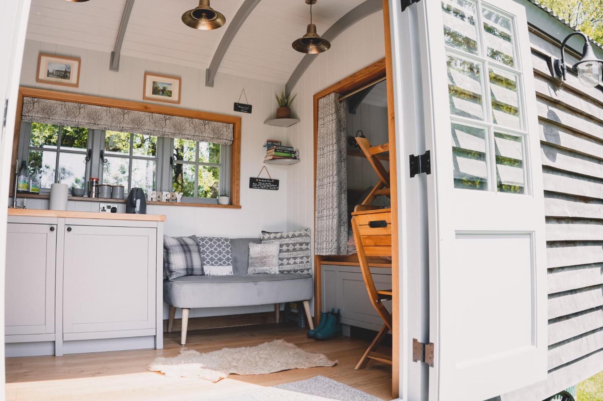 Somerset Shepherds Huts Winsham エクステリア 写真